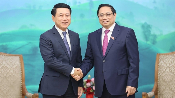 Bringing Vietnam-Laos relations to increasingly stronger and more effective development