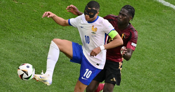 L'entraîneur français « Mbappé a des problèmes avec son masque », l'entraîneur belge « se sent désolé pour Lukaku »