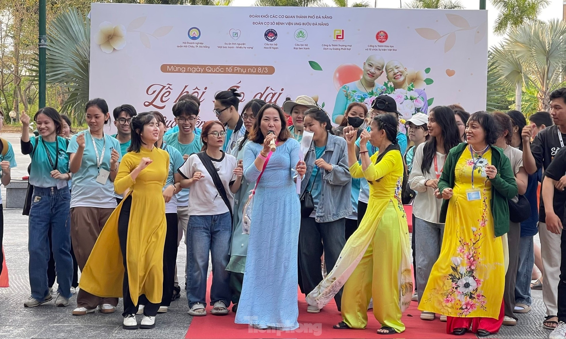 Festival unique d'Ao Dai à l'hôpital d'oncologie, photo 18