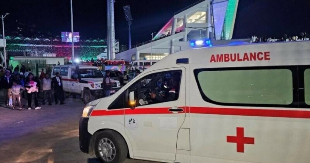 Plus de 100 blessés dans une bousculade au stade