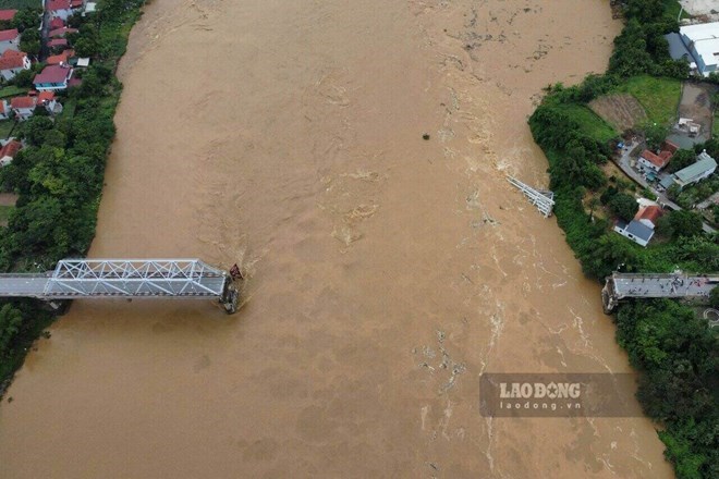 Construcción del Puente Phong Chau: ¿El colapso del puente se debió únicamente al tifón Yagi?