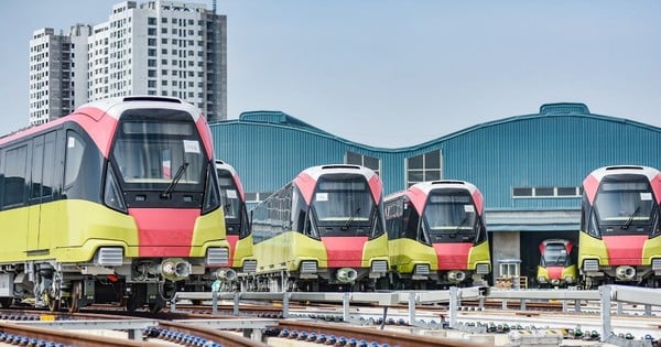 Cận cảnh siêu dự án metro Hà Nội lỡ hẹn 13 lần, tàu vẫn xếp kho