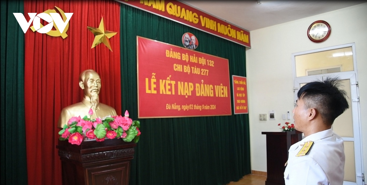 vinh quang loi tuyen the cua hai nguoi linh hai quan trong ngay quoc khanh hinh anh 1