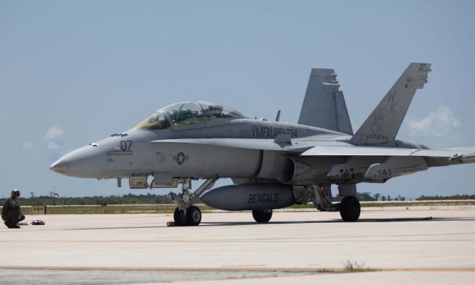 Tiêm kích F/A-18D của Phi đoàn số 224 huấn luyện tại Florida hồi tháng 6. Ảnh: USMC