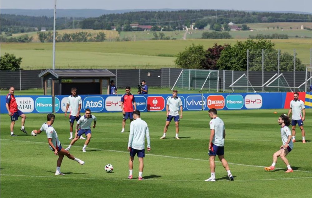 Spain have lost just one of their last 13 group stage matches at the EUROs (W9 D3). Photo: UEFA