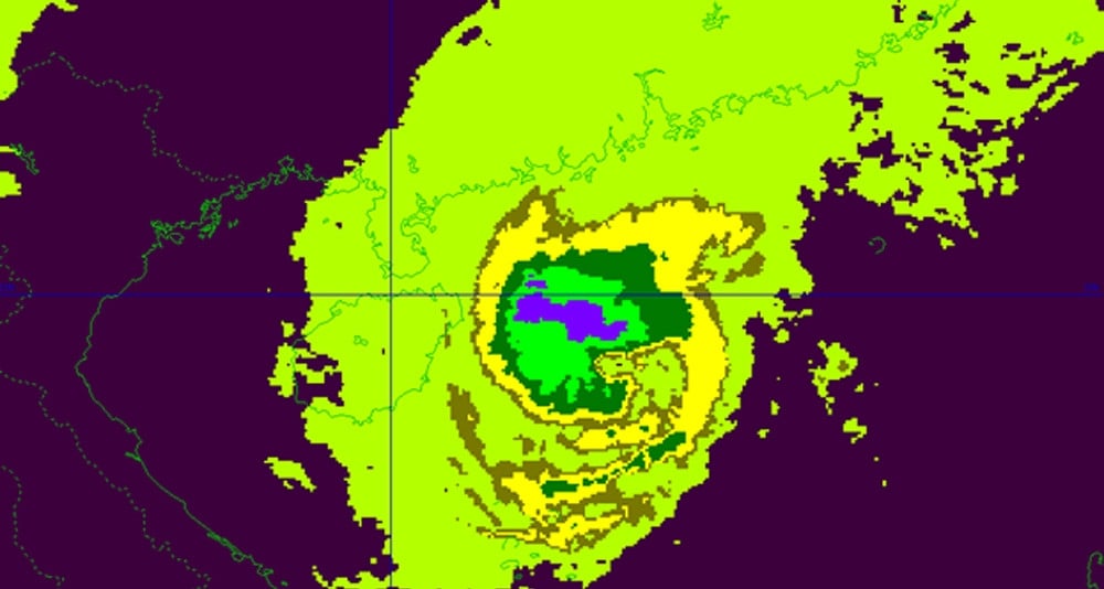 Bão đôi xuất hiện, cơn Toraji đẩy bão số 7 lệch nhiều về phía Nam
