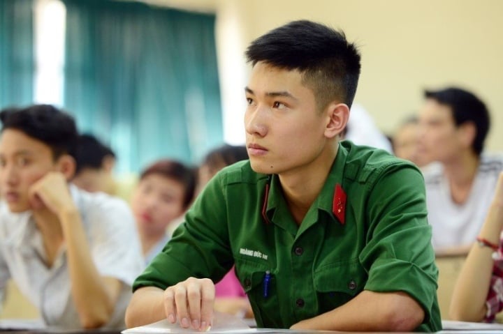 Sau khi trúng tuyển, thí sinh sẽ được kiểm tra lại sức khỏe một lần nữa. (Ảnh minh hoạ)