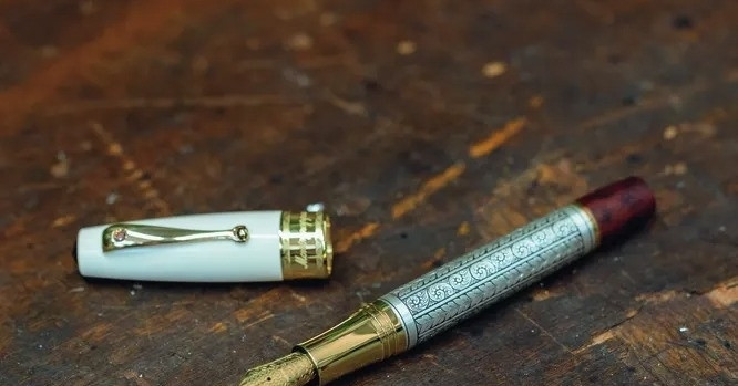 Những chiếc bút máy Montegrappa có giá 'trên trời' được sản xuất như thế nào?