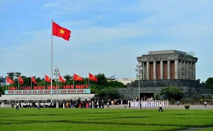 Le ministère de la Défense nationale a proposé des réglementations sur les sanctions en cas de violation de la gestion et de la protection du site des reliques du mausolée de Ho Chi Minh.