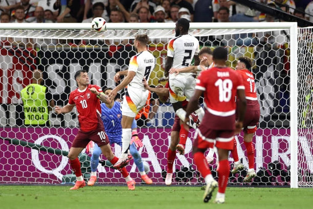 Thủ môn Manuel Neuer phá kỷ lục của huyền thoại Buffon ở Euro - 8