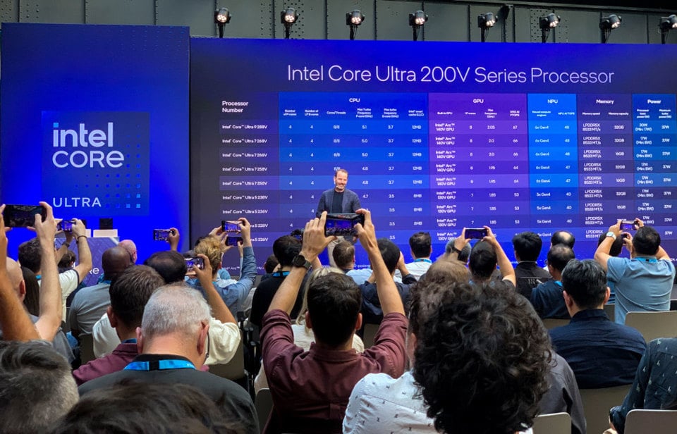 Intel представляет чип Core Ultra