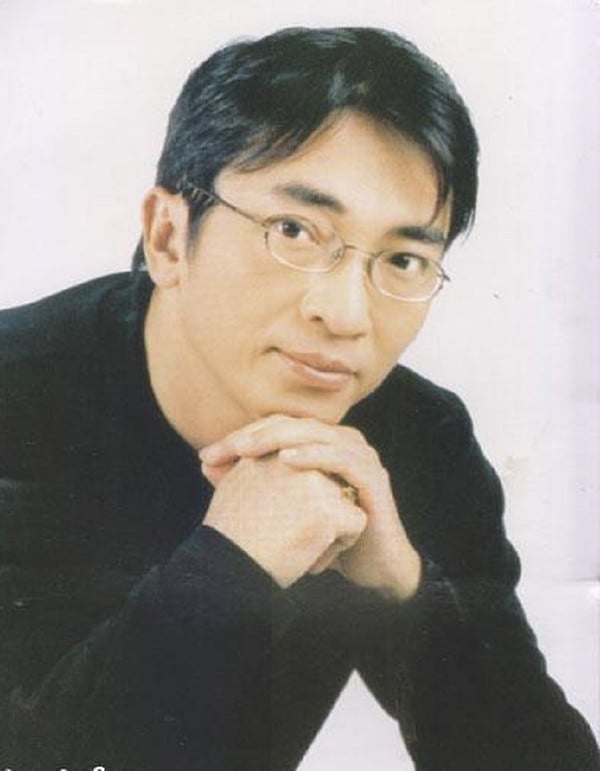 The golden voice in the bolero music industry has a peaceful marriage with a wife 24 years younger - Photo 2.