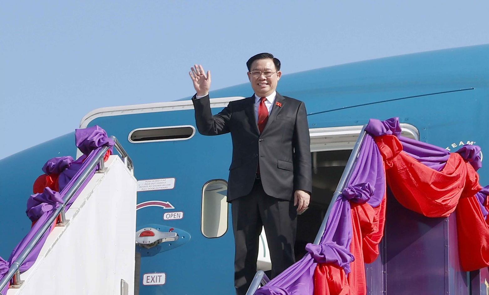 Le président de l'Assemblée nationale conclut avec succès sa visite de travail au Laos et en Thaïlande