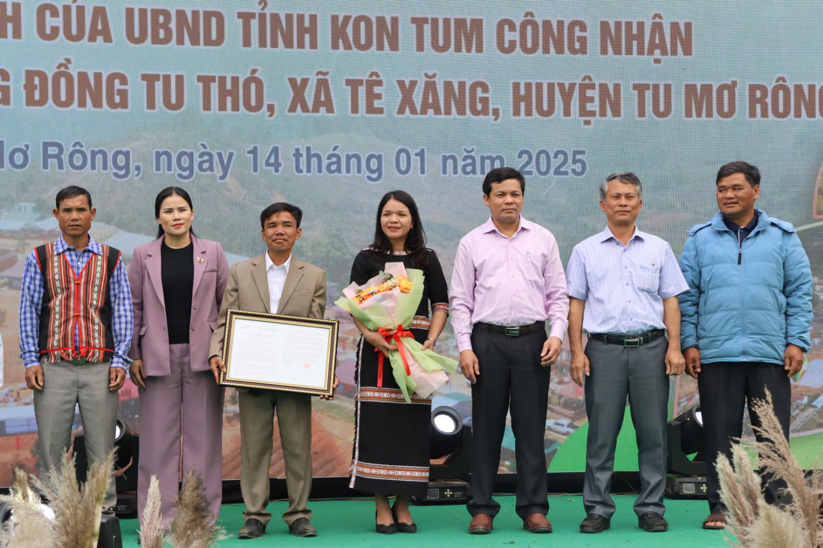 Kon Tum lanza una aldea de turismo comunitario en Thu Phu Sam Ngoc Linh foto 1