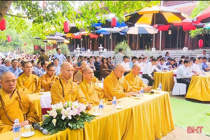 Chùa Cảm Sơn tổ chức lễ mừng Phật đản