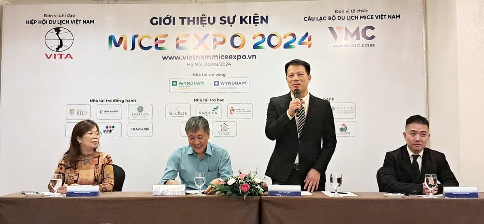 Đại diện VMC thông tin về các hoạt động tại MICE EXPO 2024. Ảnh: Hoài Nam