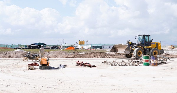 How has the Quang Tri Airport site clearance project been adjusted?