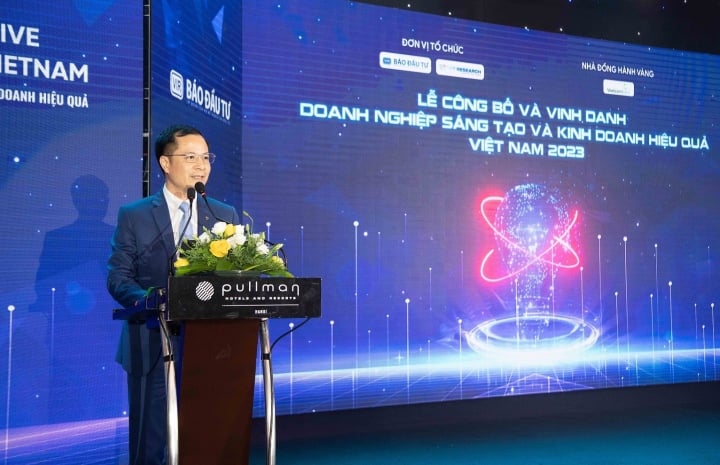 Herr Le Hoang Tung, Chefbuchhalter der Vietcombank, berichtete über die Innovationsaktivitäten der Vietcombank.