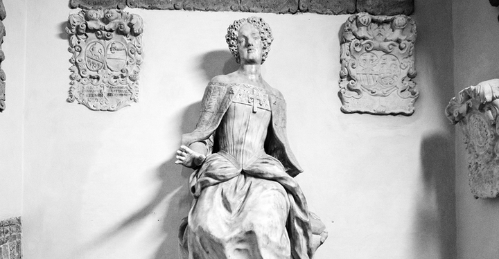 A statue of Dr. Elena Cornaro Piscopia is located at the University of Padua in recognition of her contributions.