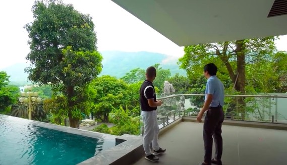 Biệt thự hoành tráng như resort của bác sĩ thẩm mỹ nổi tiếng - Hình 4 Biet thu hoanh trang nhu resort cua bac si tham my noi tieng-Hinh-4