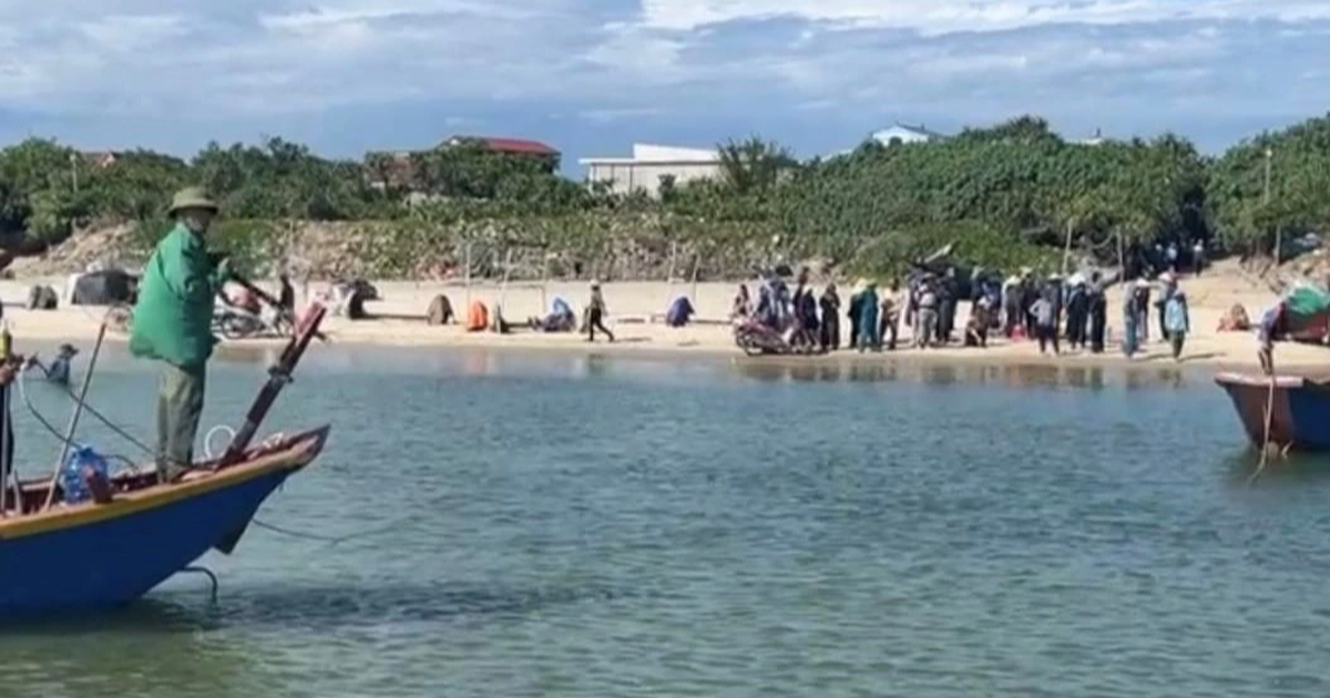 Tras una llamada en mitad de la noche, el barco del pescador desaparecido sigue anclado en el mar.