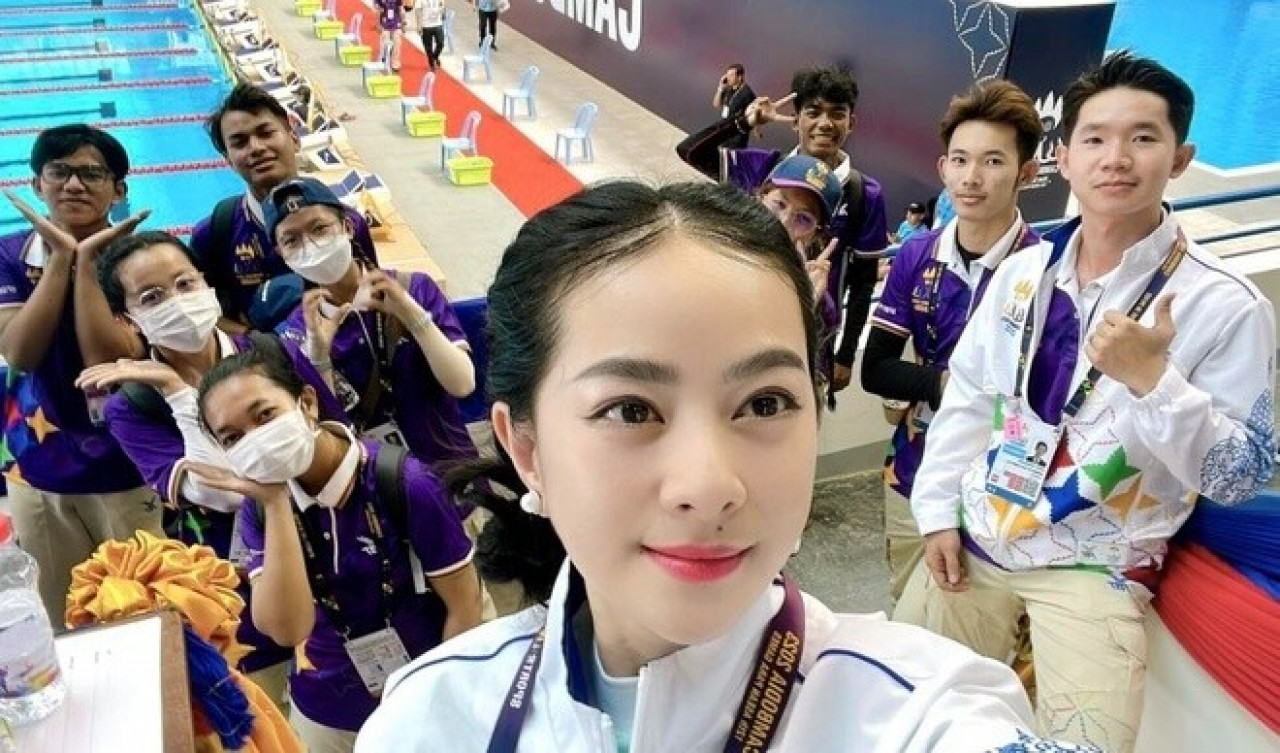 nữ tình nguyện viên sea games 32 gây thương nhớ với vẻ ngoài xinh như mộng