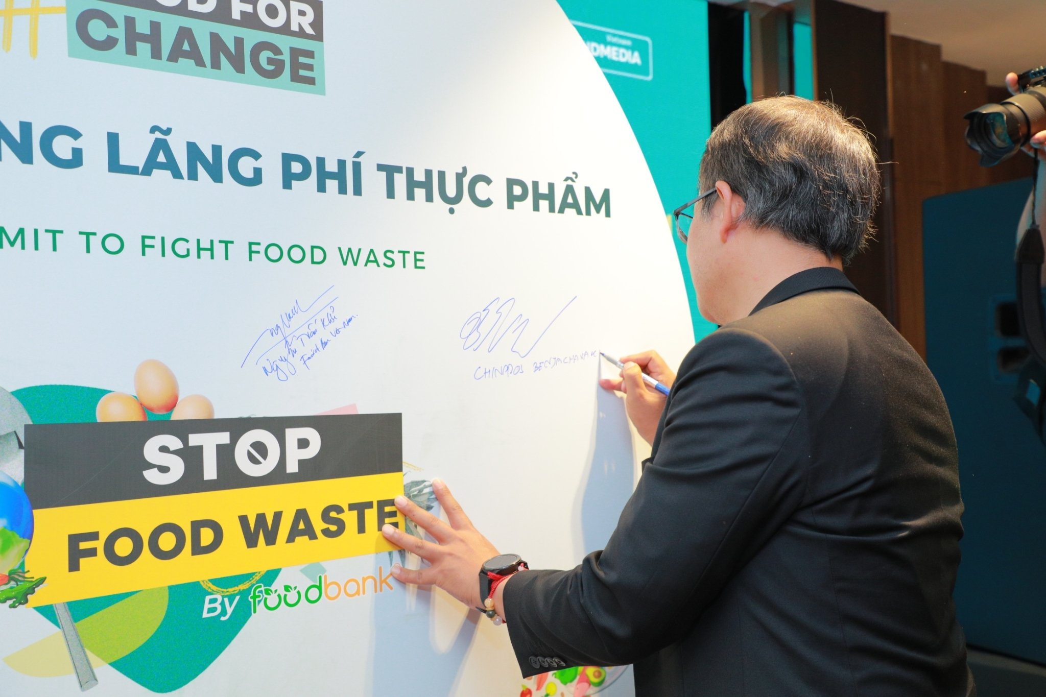 Vietnam government pledges to “fight food waste”