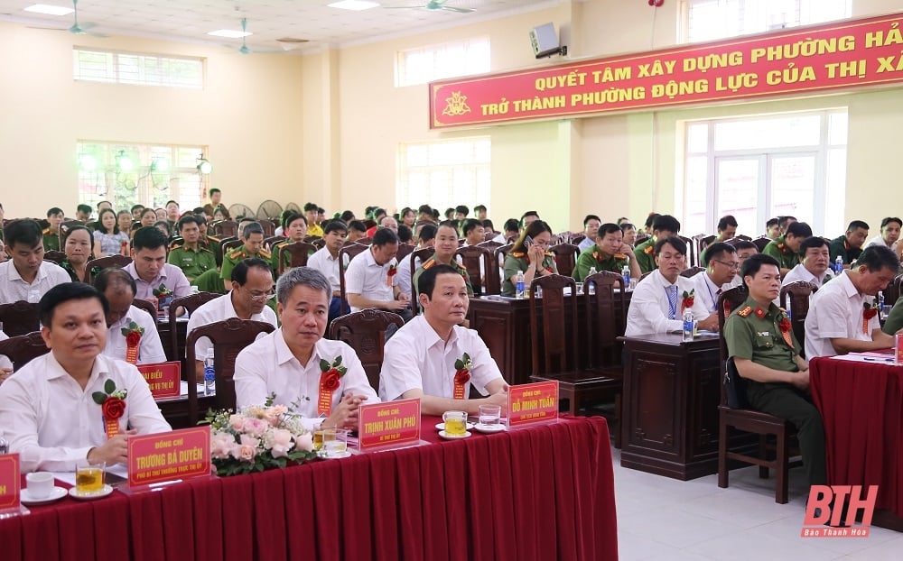 ประธานคณะกรรมการประชาชนจังหวัดโดมิ่งตวนเข้าร่วมงาน 