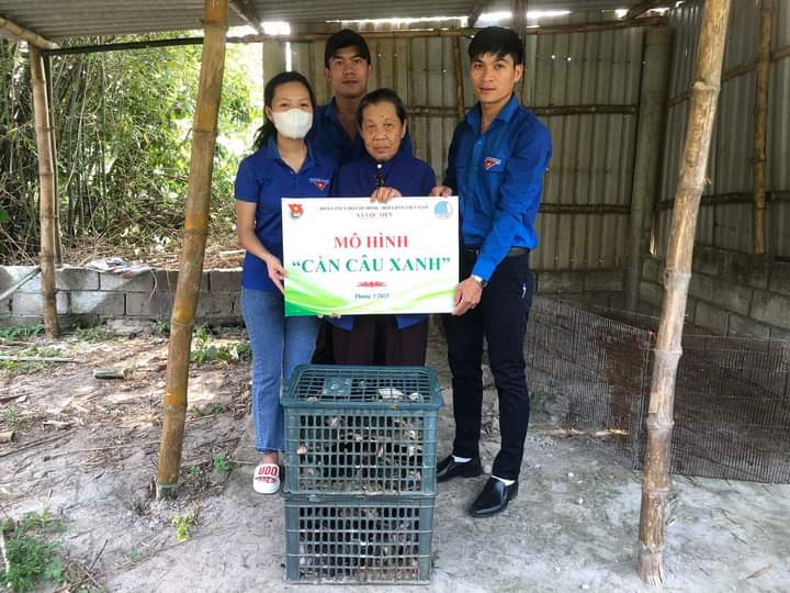 Modelo de caña de pescar verde para ayudar a los hogares pobres a desarrollar sus medios de vida por la Unión de Jóvenes del Distrito de Phu Loc