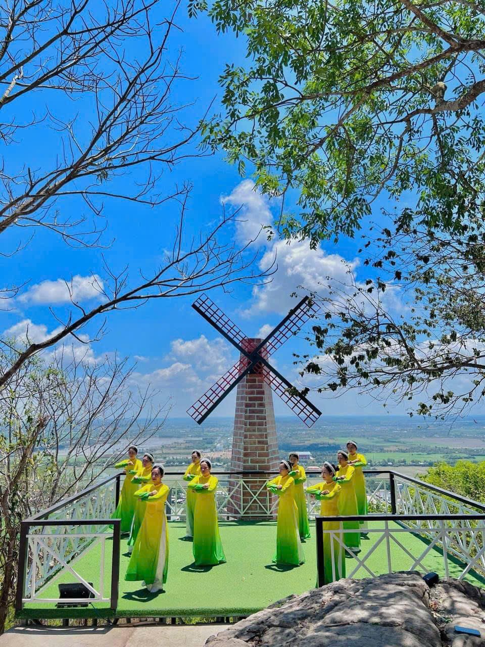 Chuyển nhượng cổ phần gắn liền với dự án sinh lợi KDL Văn hóa tâm linh Bà Chúa Xứ - Cáp treo núi Sam- Ảnh 8.