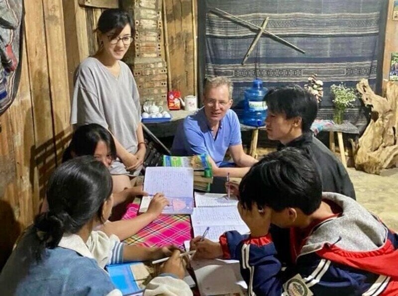 Thu Phuong en un viaje de voluntariado en Sapa (Lao Cai).