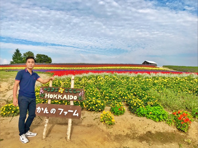 Từ chàng trai trường huyện Hải Dương thành giảng viên kinh tế học tại trời Âu - Ảnh 2.