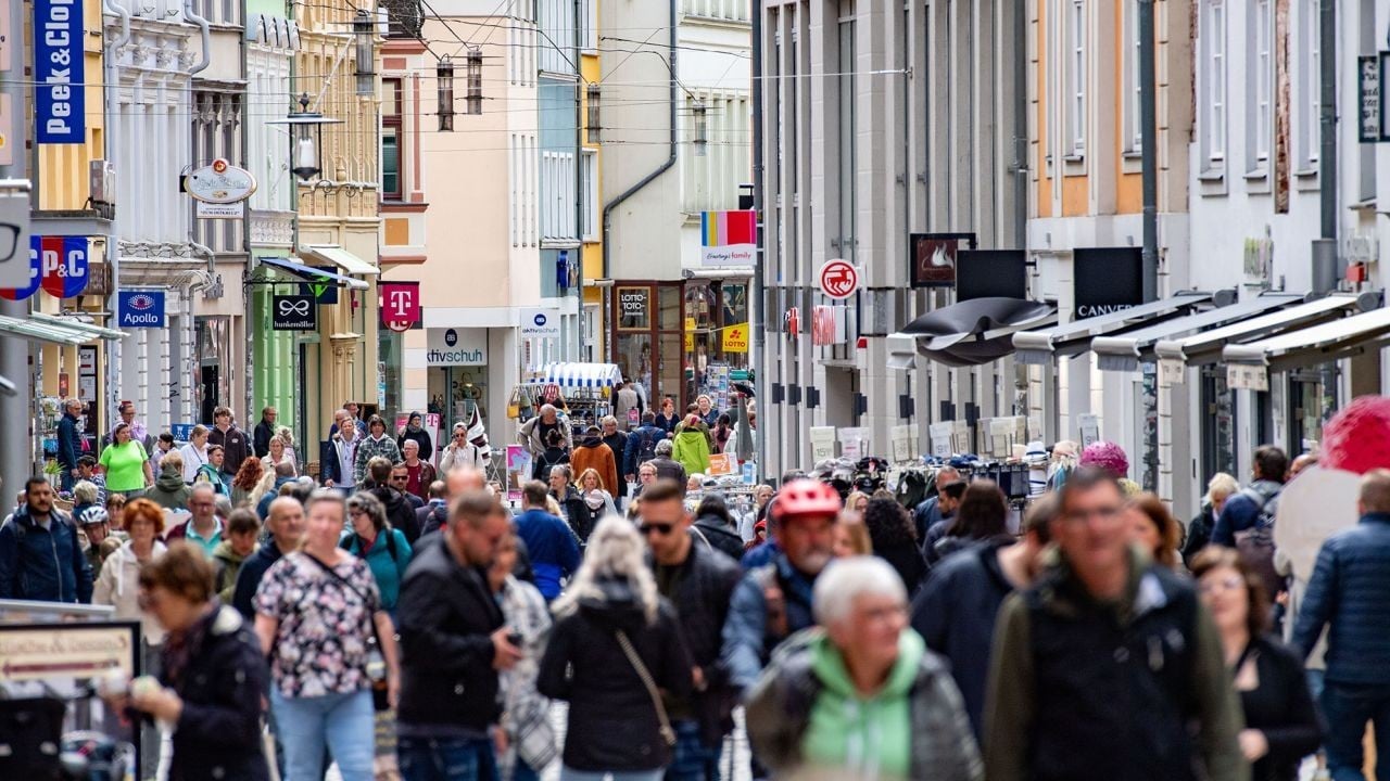 Wirtschaft steht vor düsterer Zukunft, Pläne für einen digitalen Euro in Frage gestellt