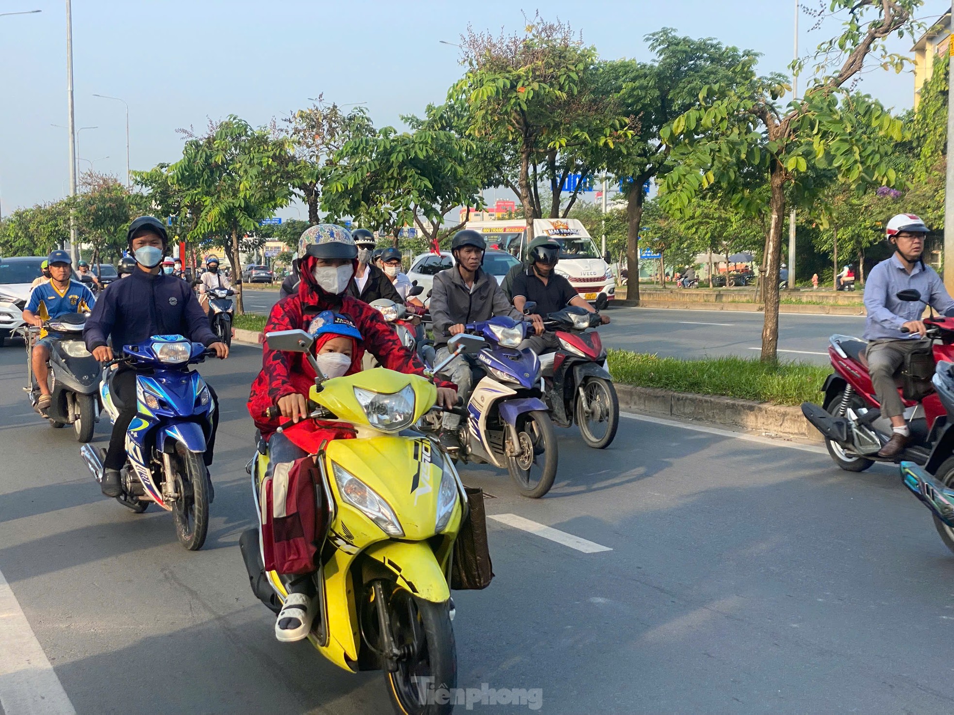 In Ho-Chi-Minh-Stadt ist es genauso kalt wie in Da Lat. Die Leute tragen beim Ausgehen Schals und warme Kleidung. Foto 3