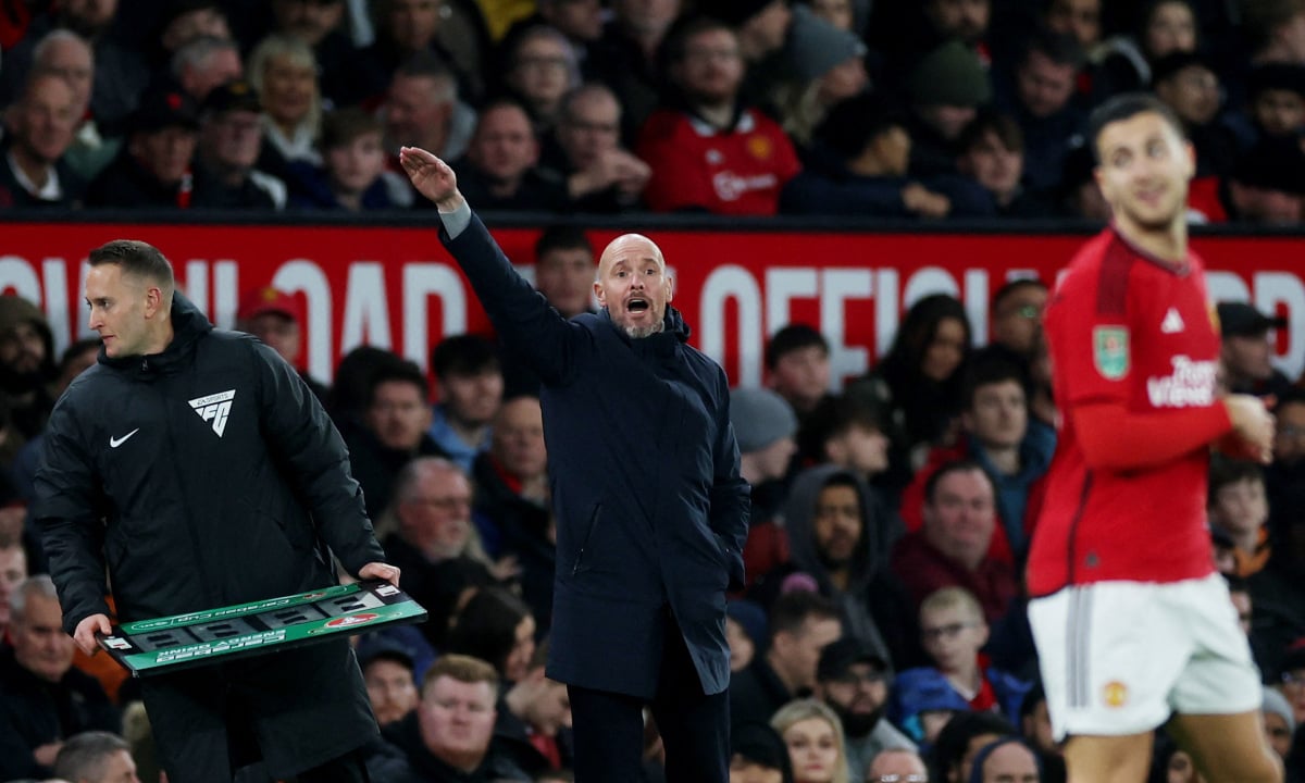 Ten Hag nhận trách nhiệm về thất bại của Man Utd