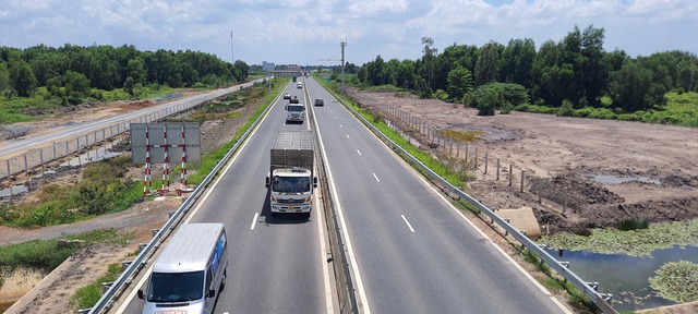 Rà soát nâng tốc độ đường cao tốc 4 làn xe lên 90 km/giờ - Ảnh 1.