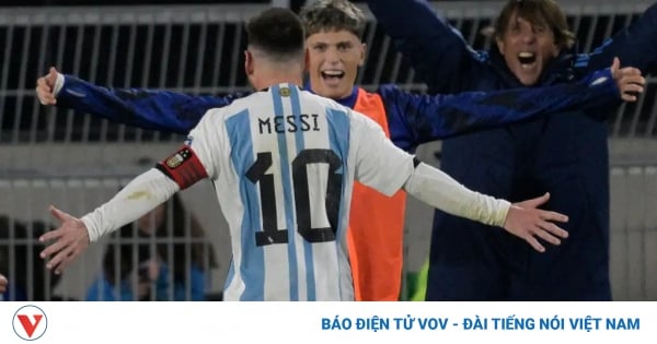 Messi sát cánh cùng sao trẻ MU