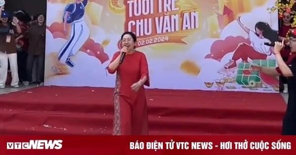 Nữ hiệu phó vừa nhảy vừa đọc rap 'đốn tim' học trò