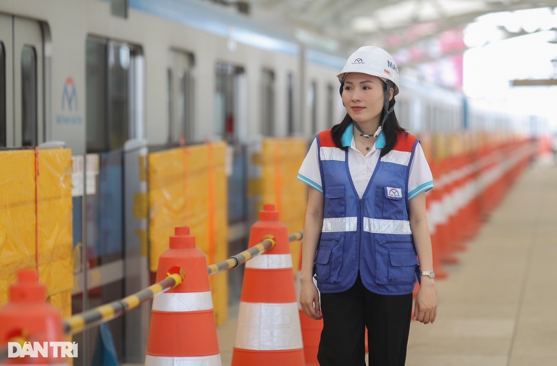 The only two female metro train drivers in Hanoi and Ho Chi Minh City photo 9