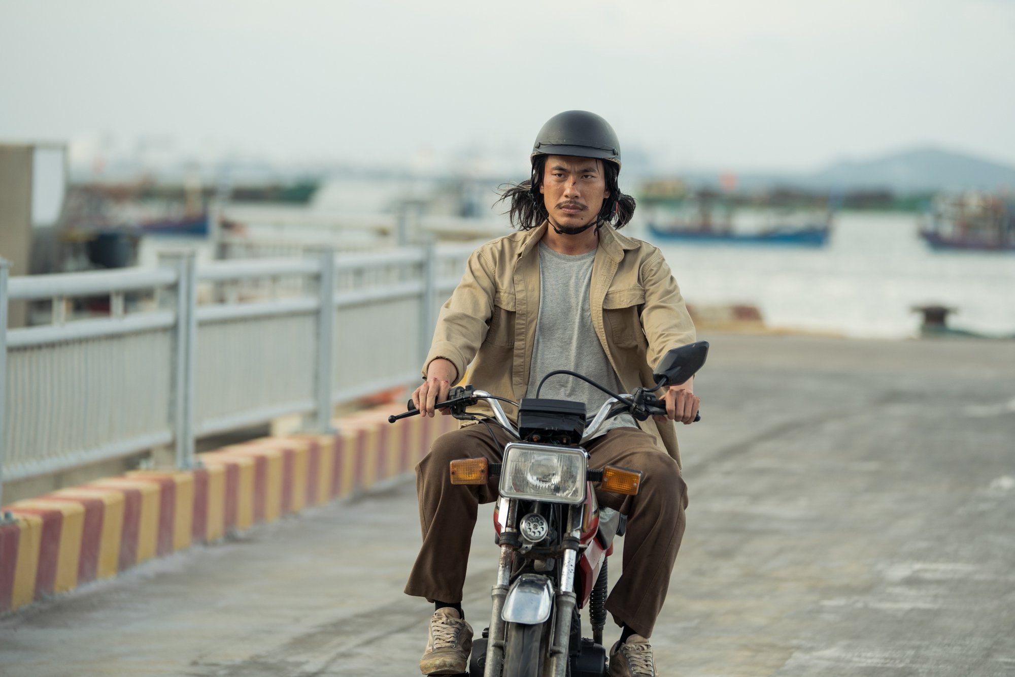 Kiều Minh Tuấn lại... gây sốc! - Ảnh 5.