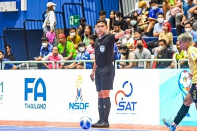 Le football vietnamien compte un autre arbitre asiatique de futsal de haut niveau