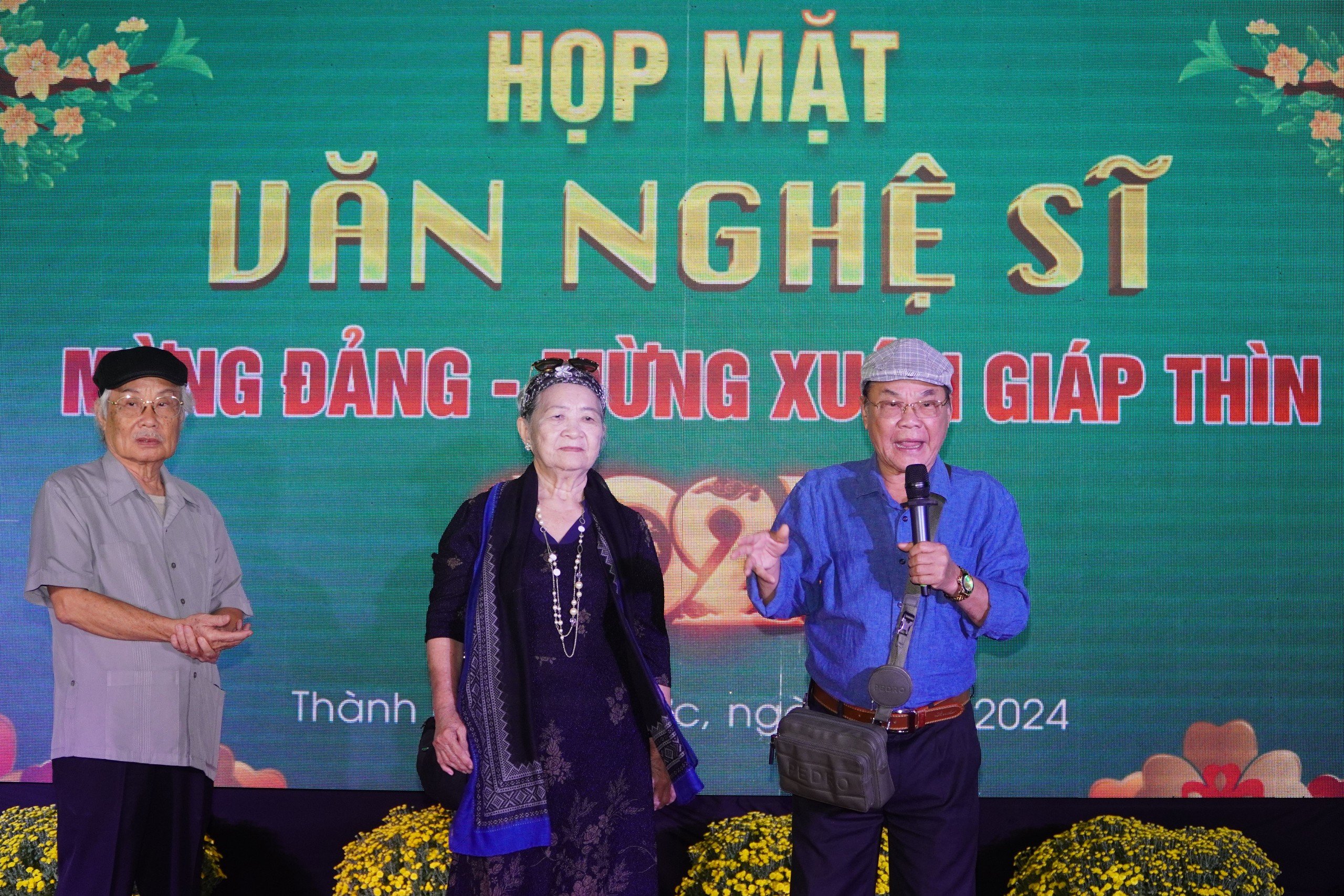 NSND Kim Xuân, NSƯT Hạnh Thúy, Hồ Ngọc Hà… tụ hội!- Ảnh 11.