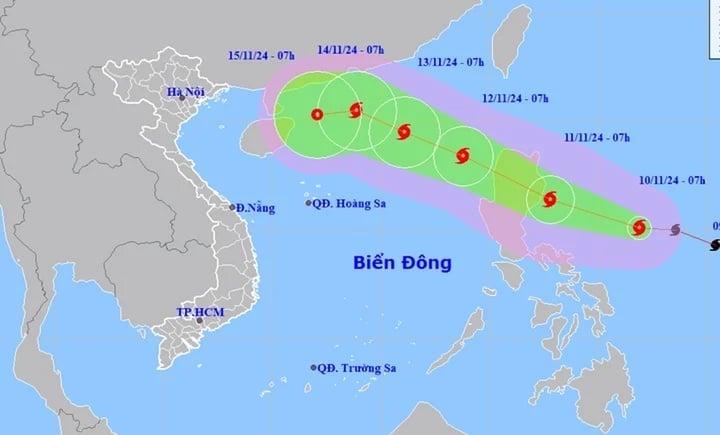 Dự báo đường đi, khu vực ảnh hưởng và cường độ của bão Toraji sắp đổ bộ Biển Đông. (Nguồn: NCHMF)