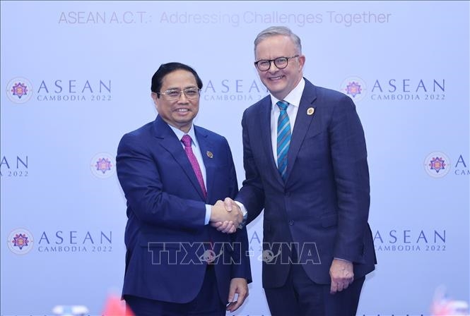 Prime Minister Pham Minh Chinh and Australian Prime Minister Anthony Albanese during a meeting on November 12, 2022, in Phnom Penh, Cambodia. Photo: VNA