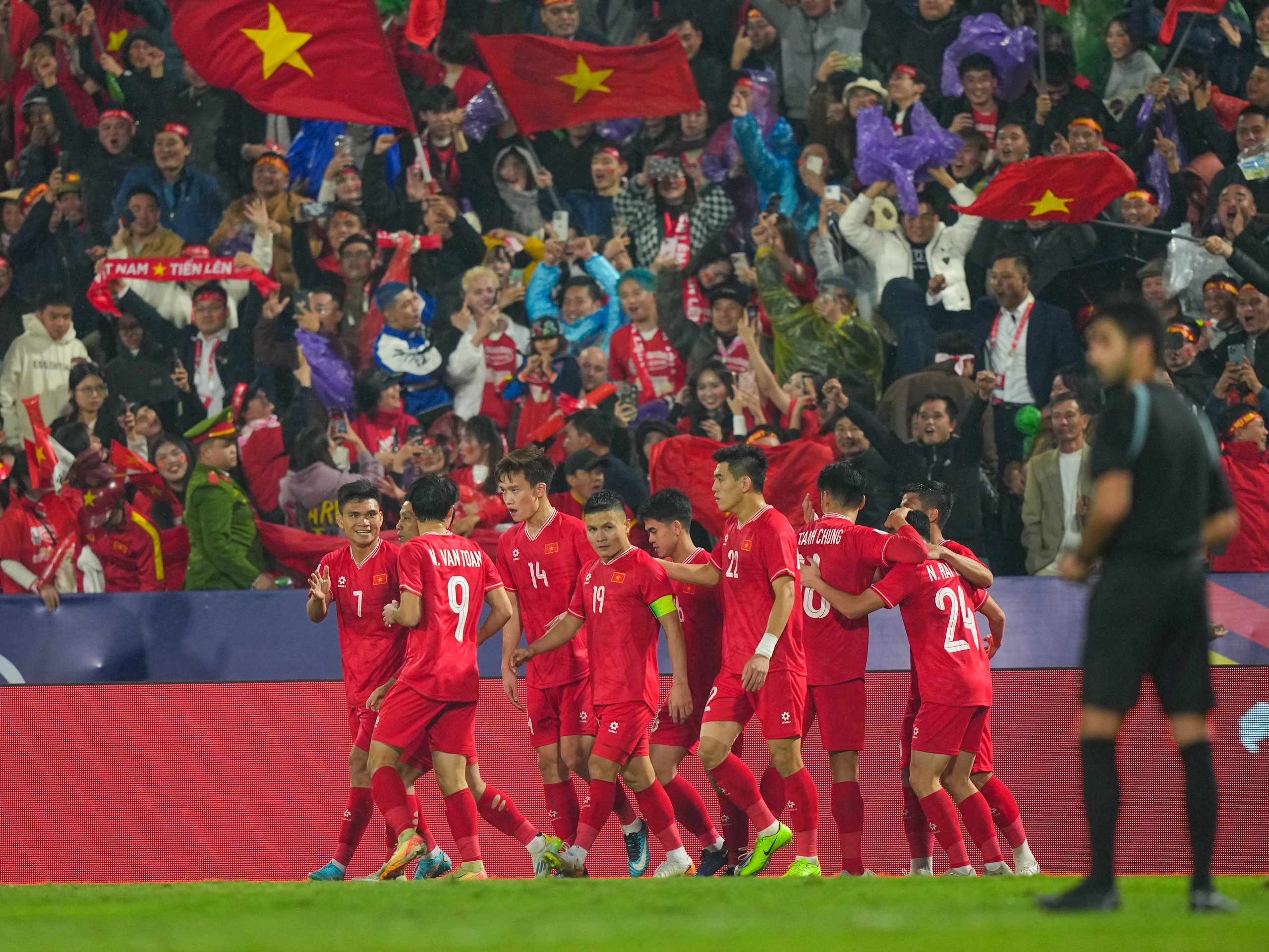 AFF Cup 2024, Philippines - đội tuyển Việt Nam: Hai nhiệm vụ của ông Kim Sang-sik- Ảnh 3.