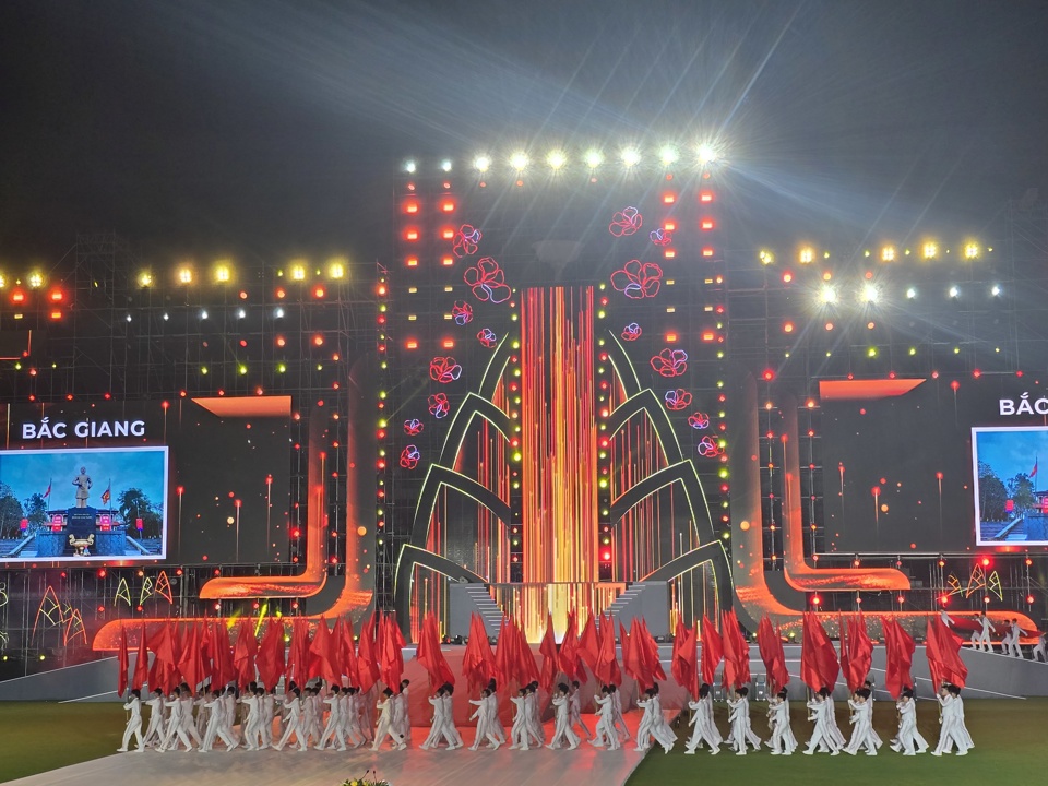 Le Festival des sports de Phu Dong 2024 accueille près de 9 000 athlètes. Photo : Vinh Quan