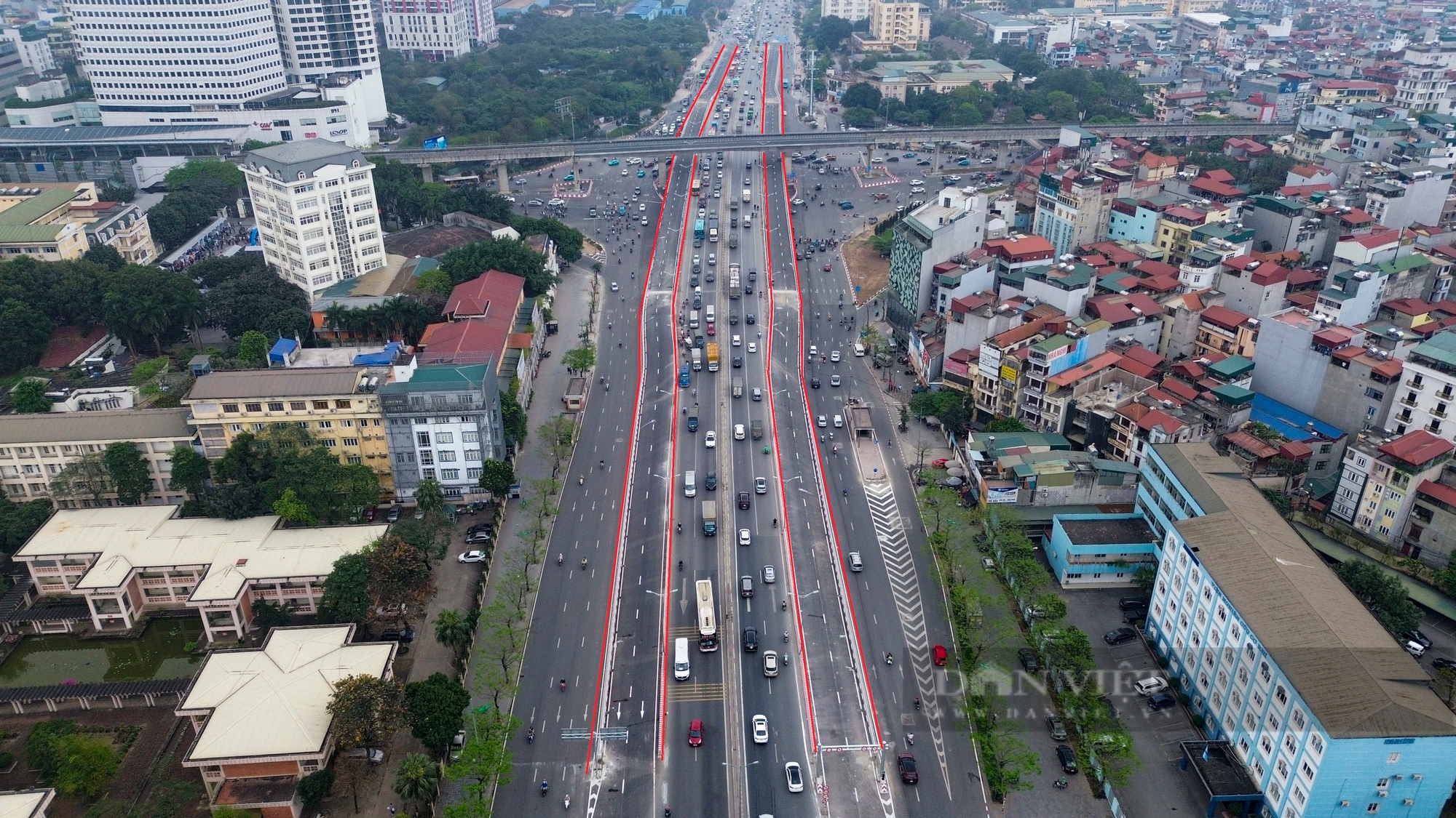 Cầu vượt thép Mai Dịch sẵn sàng thông xe, các phương tiện di chuyển thế nào?- Ảnh 1.