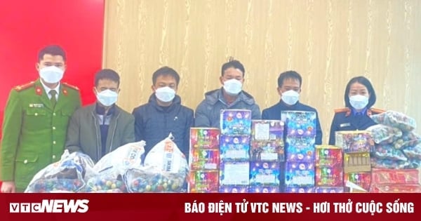 4 men arrested for illegally trading nearly 100kg of firecrackers