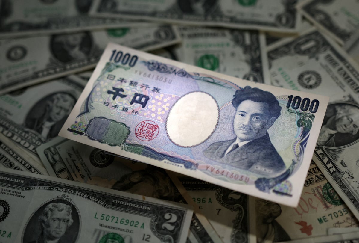 Yen continues to depreciate against USD