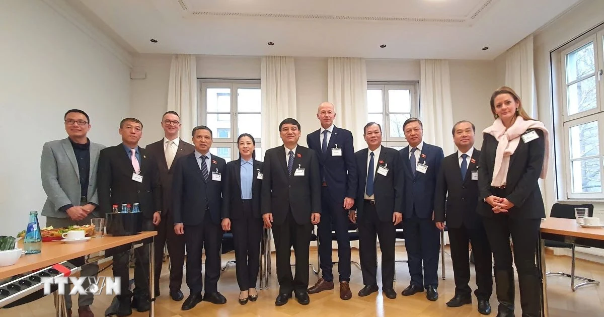 Promoting parliamentary exchanges between Vietnam and Germany